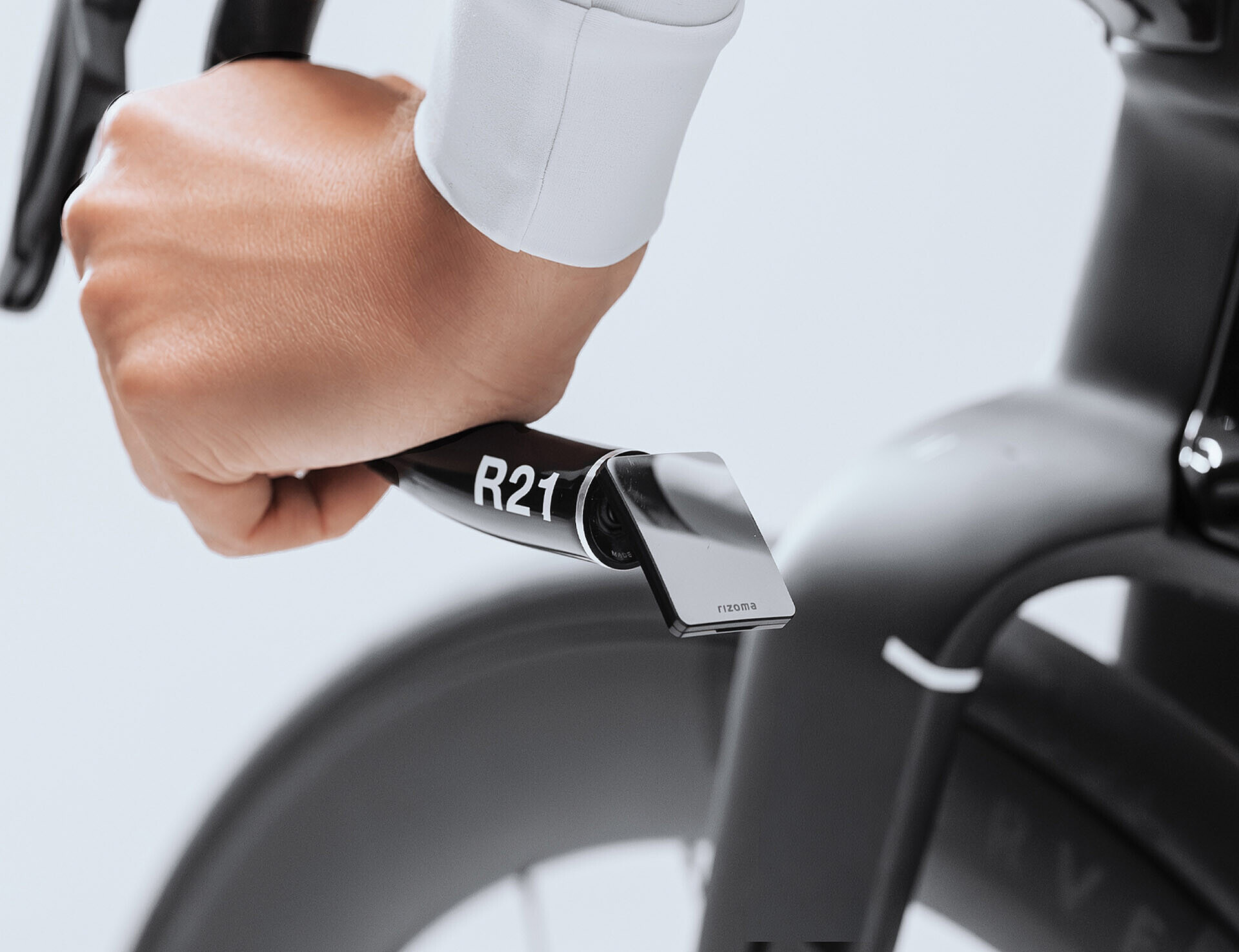 R21