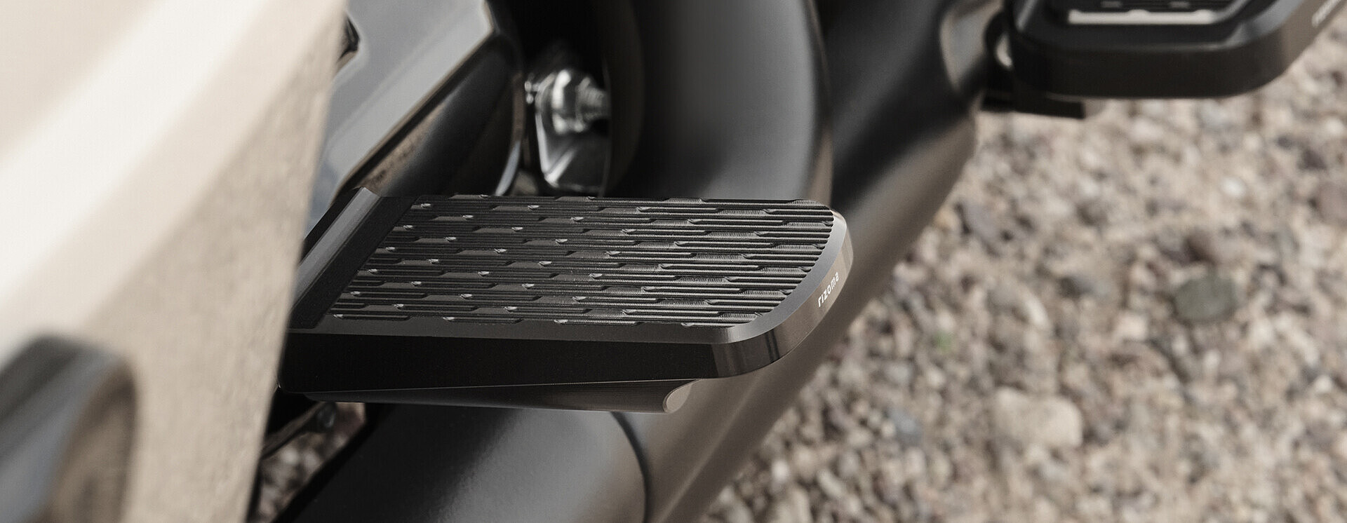 AMERICANA Passenger Pegs